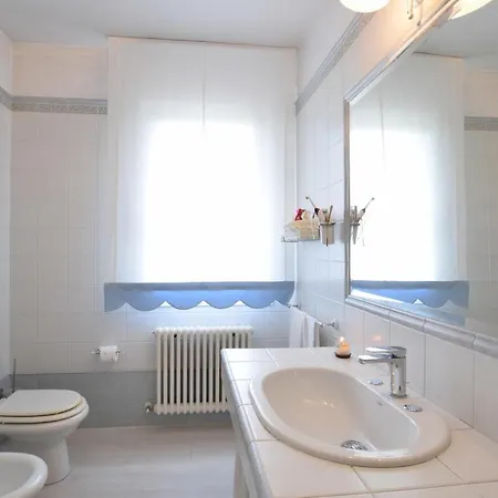 5 Bedroom Cozy In Fanzolo Di Vedelago