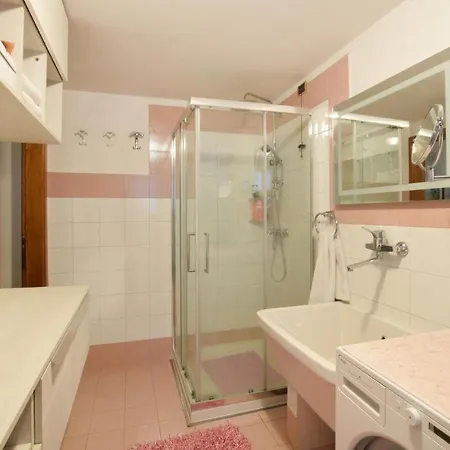 Holiday home 5 Bedroom Cozy In Fanzolo Di Vedelago Fonzolo